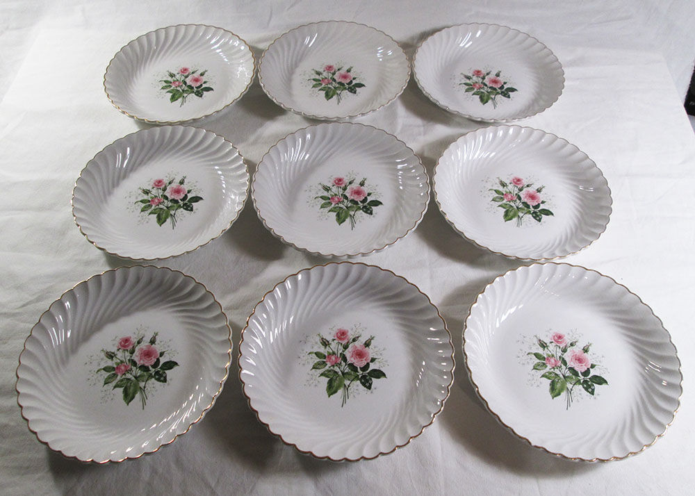 9 KG Lunéville earthenware plates