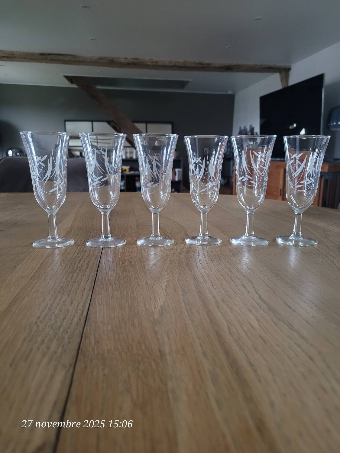 6 vintage champagne flutes