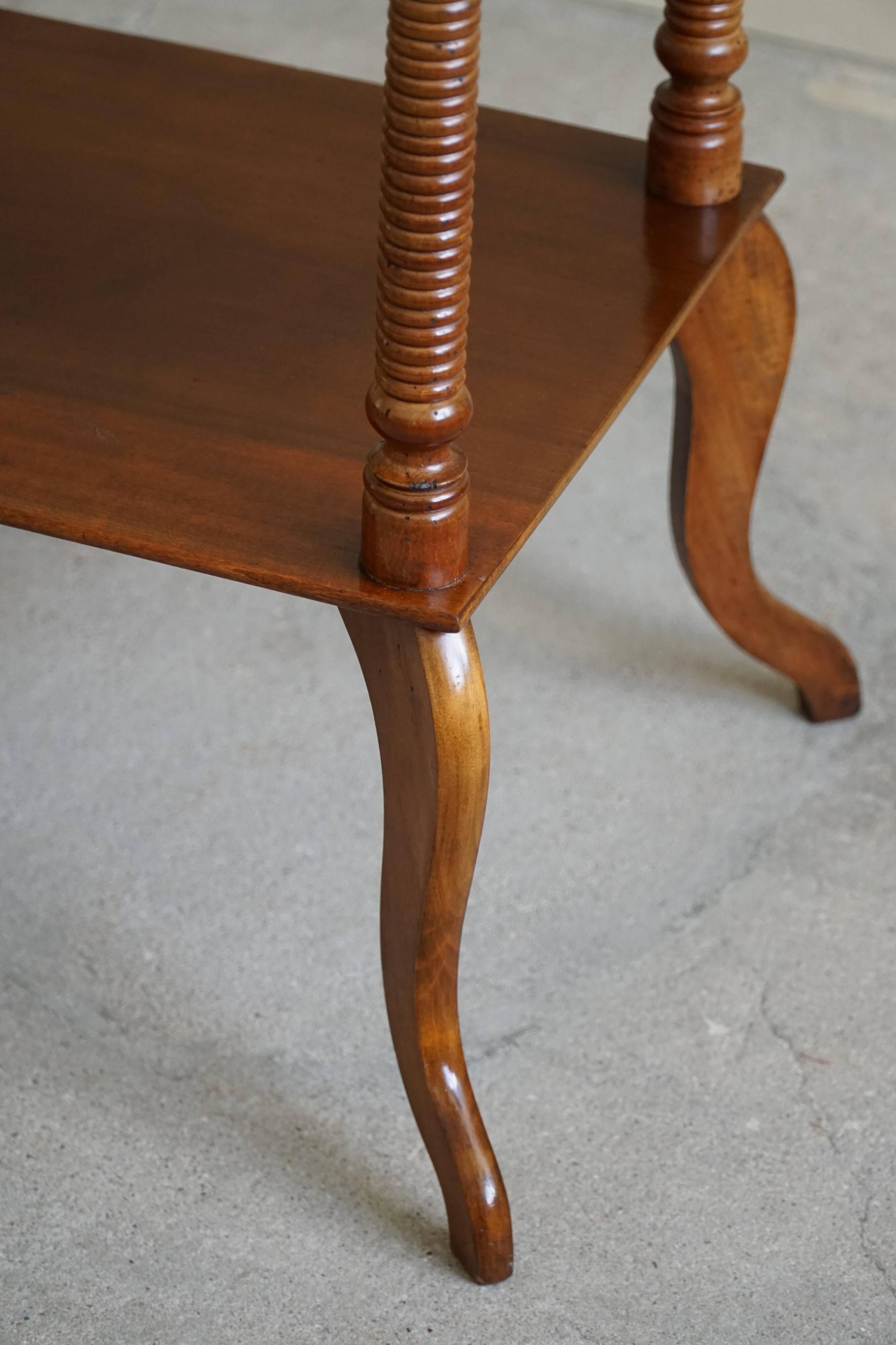 Danish side table / Pedestal with finely carved legs, early 20th century