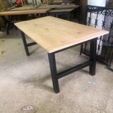 Farm table