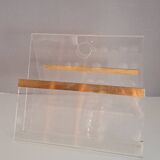 Porte-revues en plexiglas