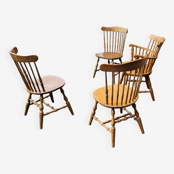 Set of 4 Windsor type chairs designed by Ethan Allen