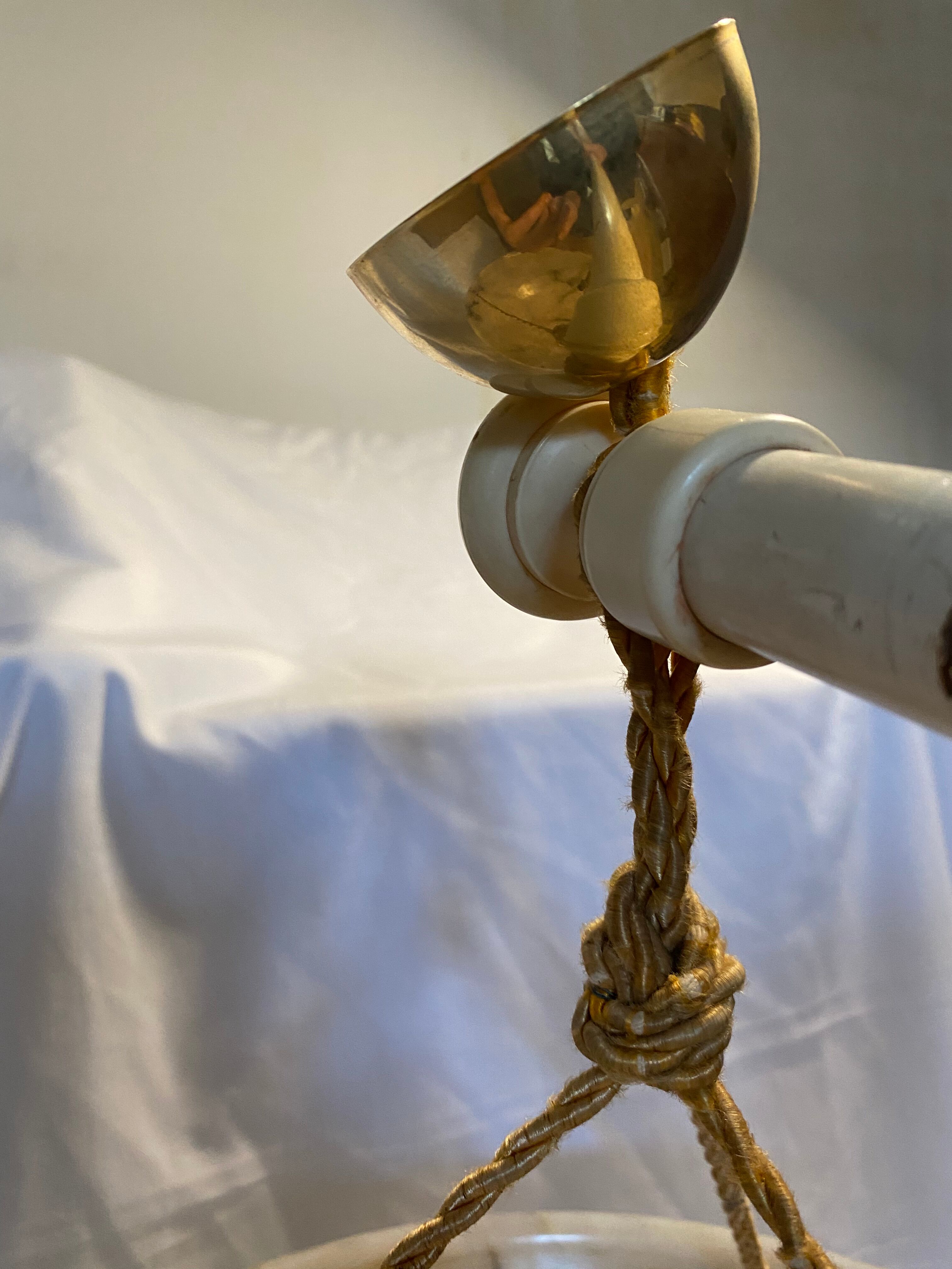 Alabaster suspension from the 20s