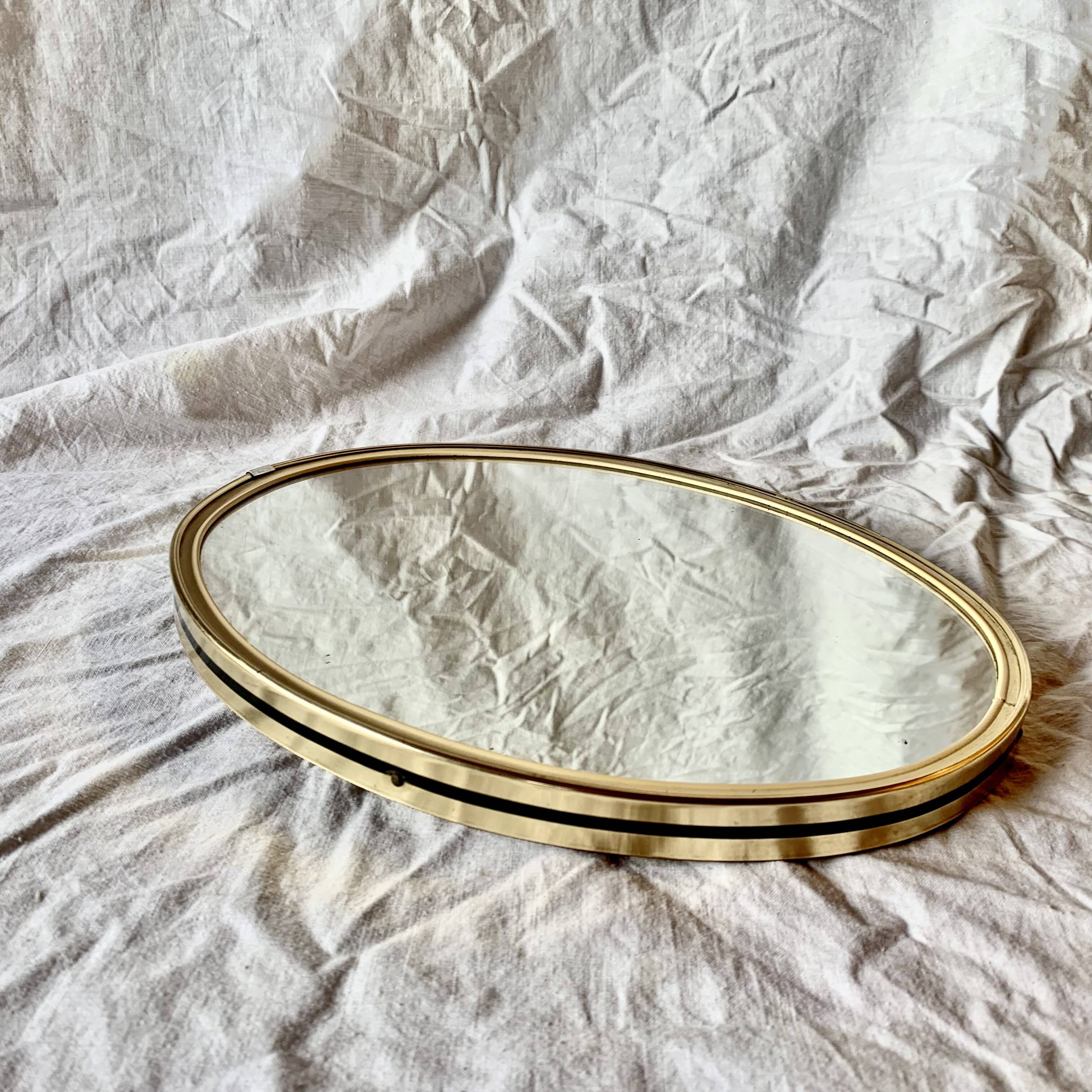Vintage oval mirror with brass border - EDIL