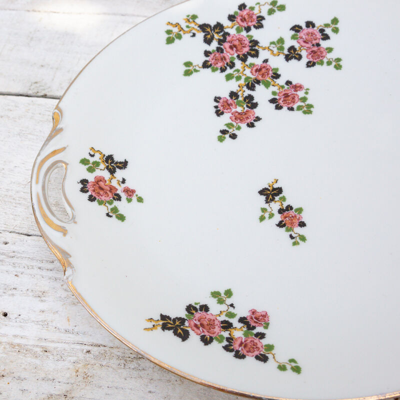 Dish with handles floral pattern