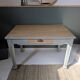 Bureau ancien rénové en bois et vert grisé