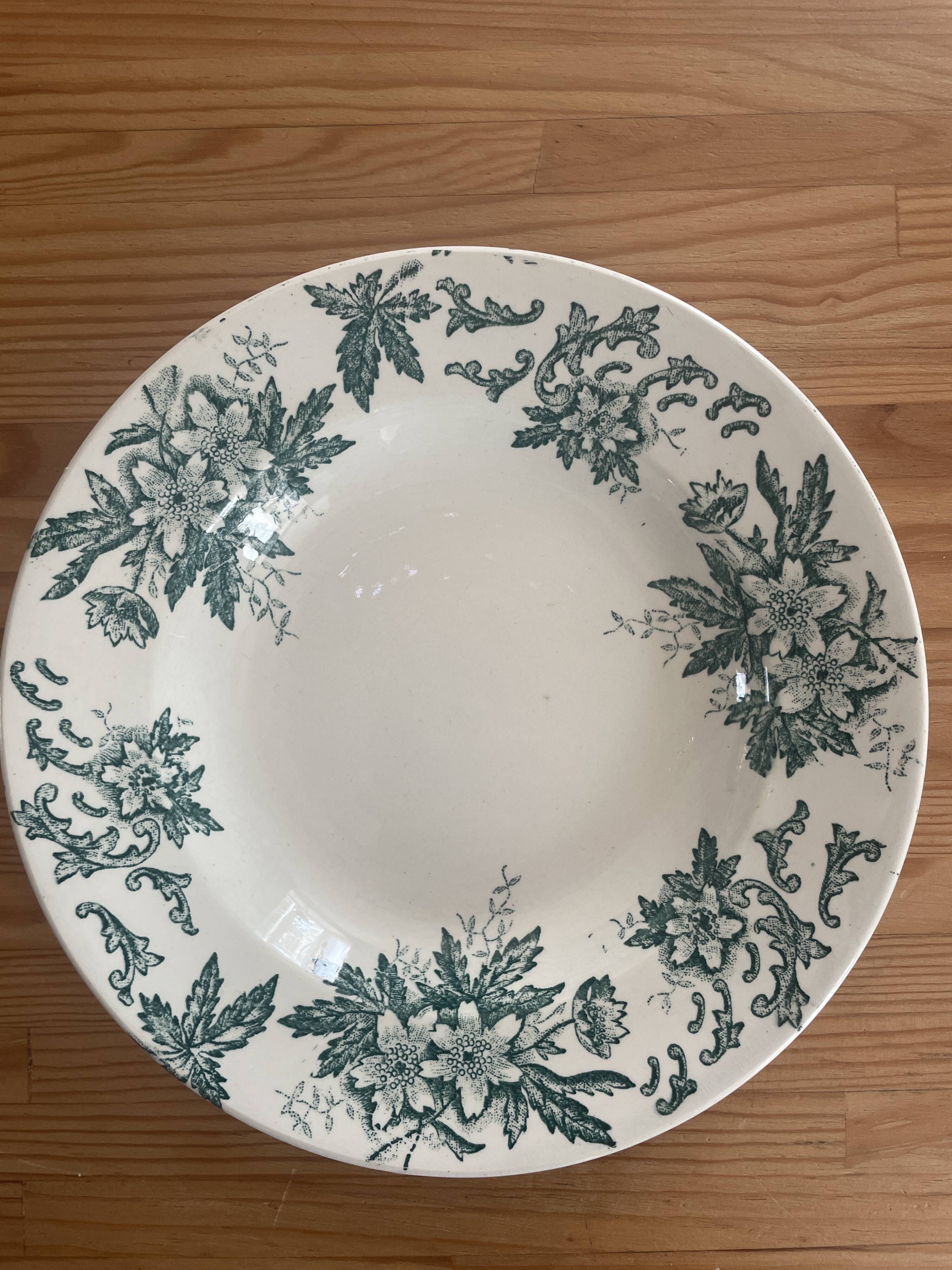 'Anemone' plate