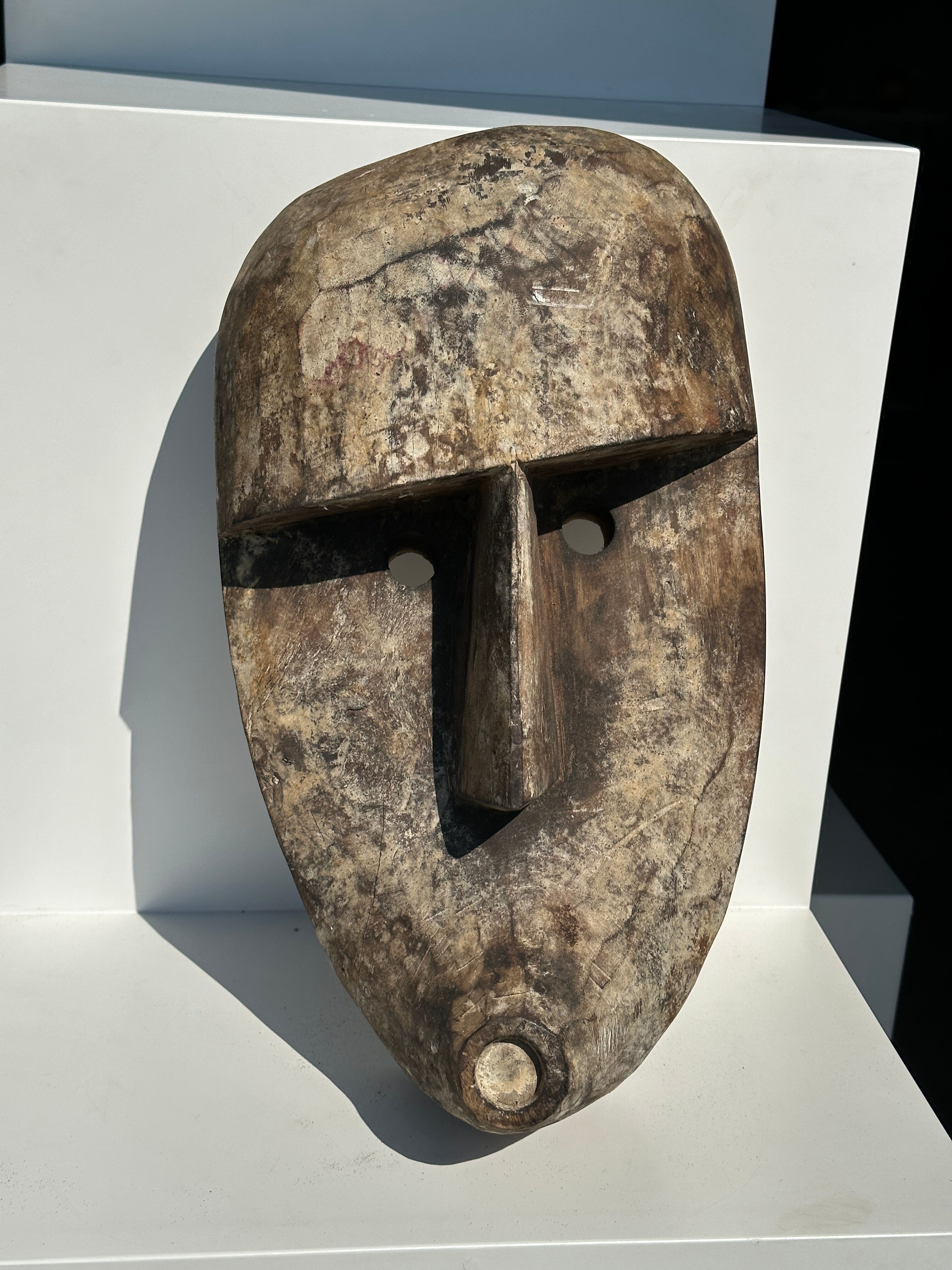 Large Timor mask in patinated wood H:50cm (2)