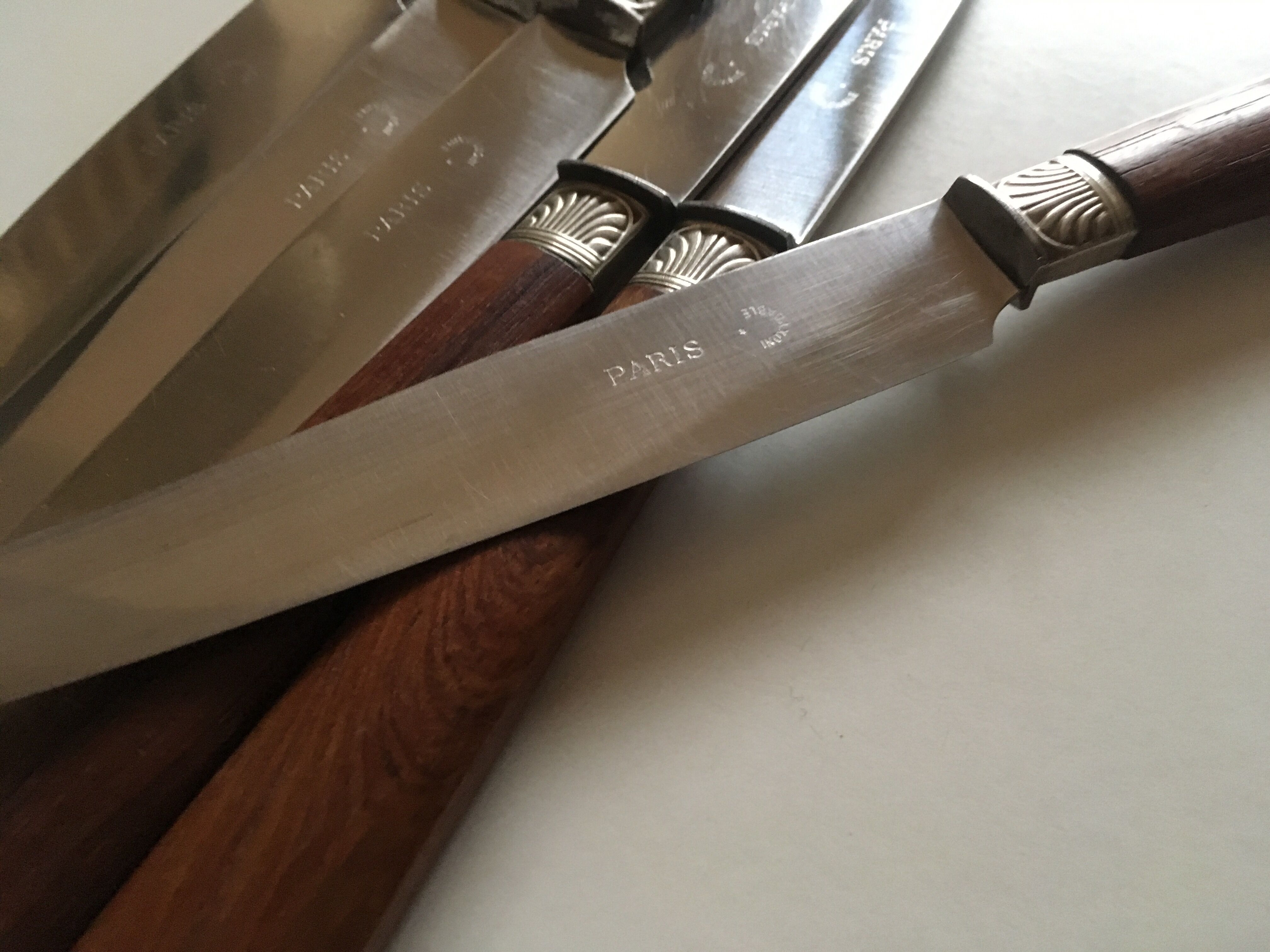 6 knives engraved Paris in art deco rosewood.
