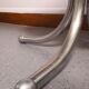 Chaise pivotante skaï bordeau 1960