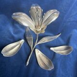 Decorative object and cigar/cigarette service