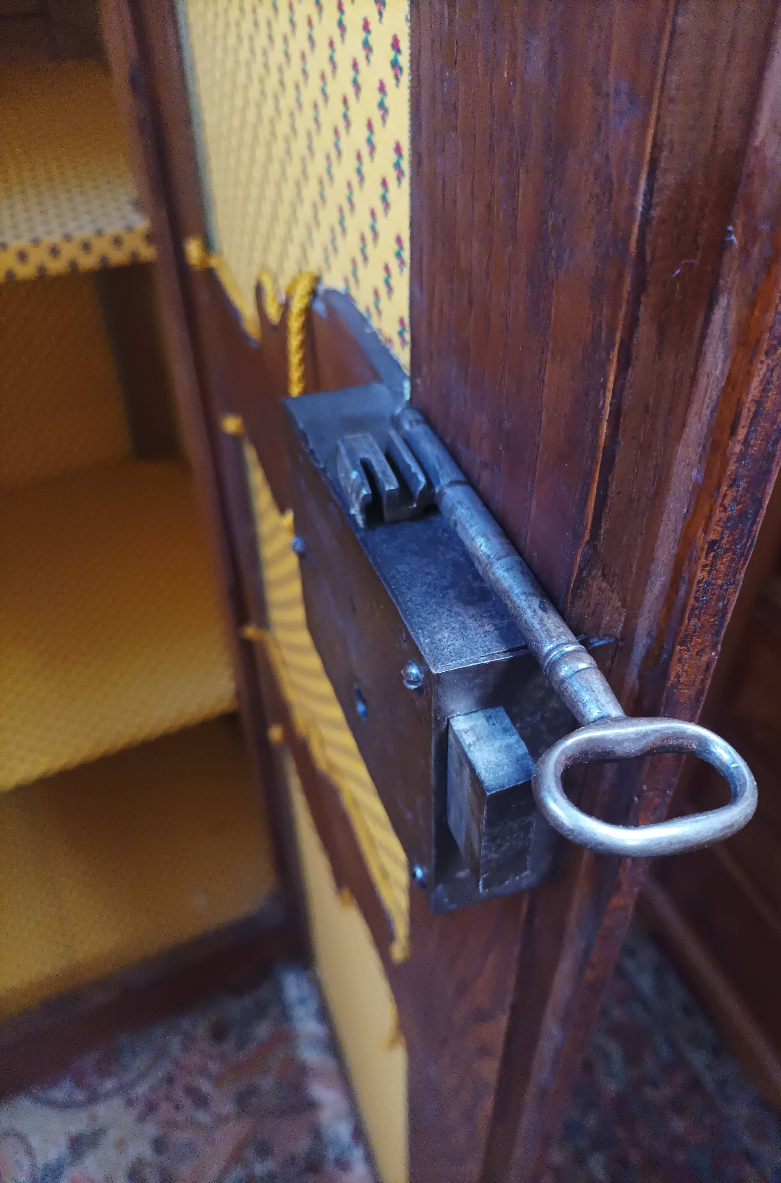 Armoire Renaissance en chêne