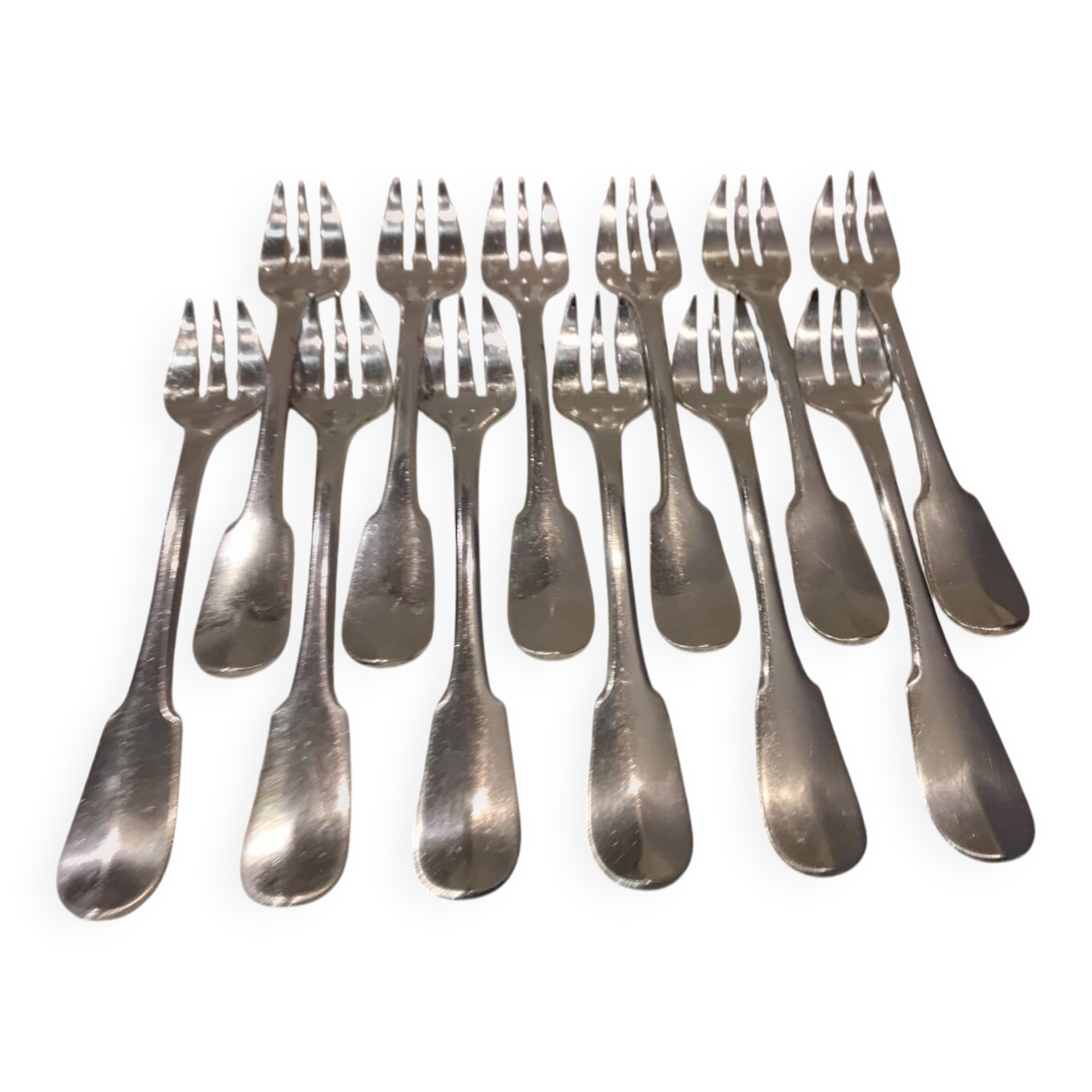 12 silver-plated oyster forks by Christofle Cluny, 14.9cm