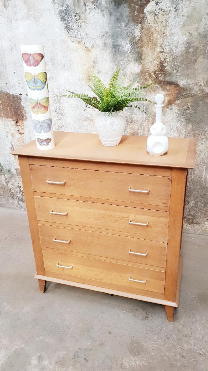 Vintage chest of drawers