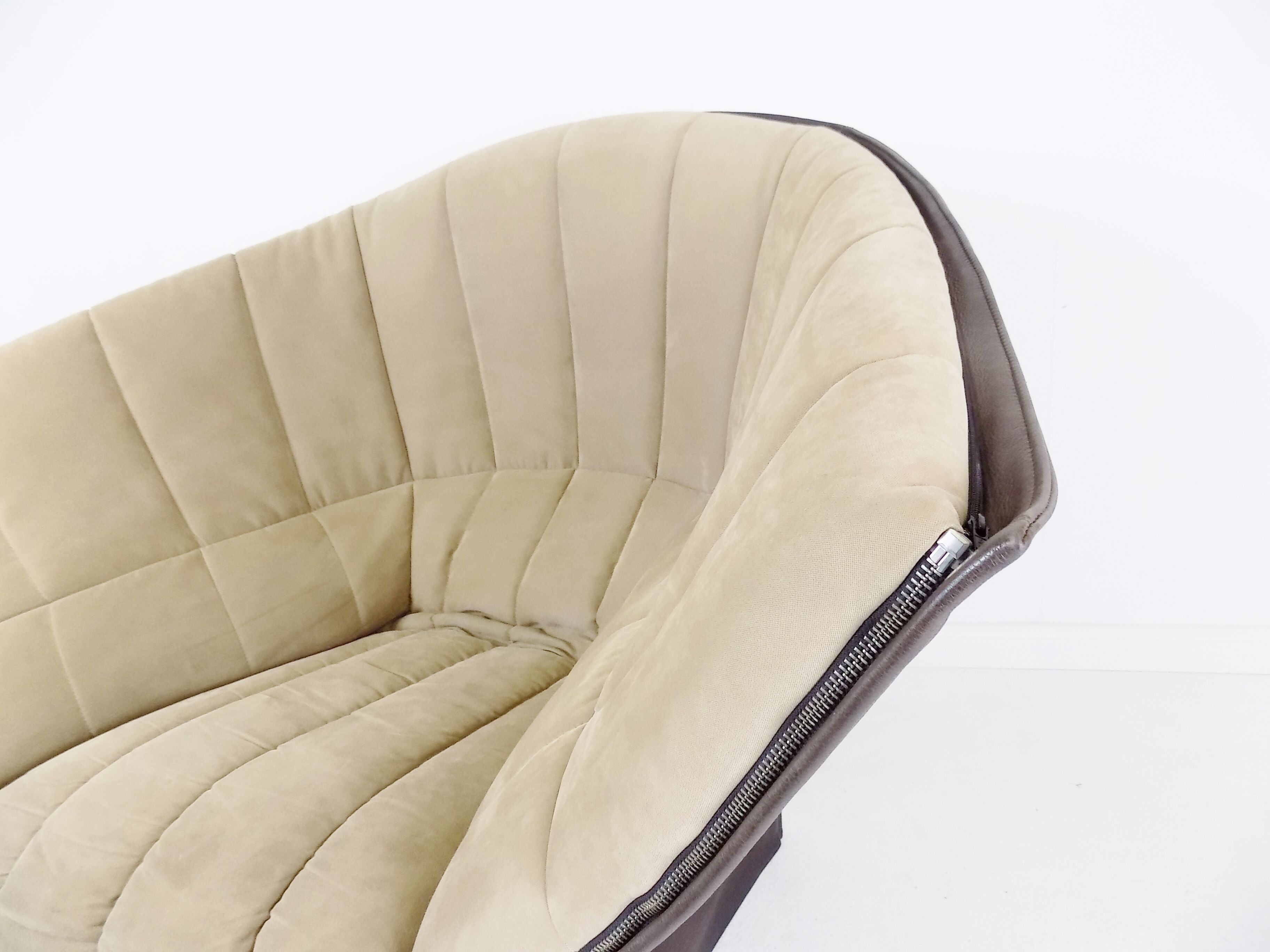 Moel lounge chair by Inga Sempé for Ligne Roset