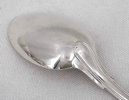 Ercuis Coquille 12 dessert spoons, silver-plated, 16.5 cm, excellent condition.