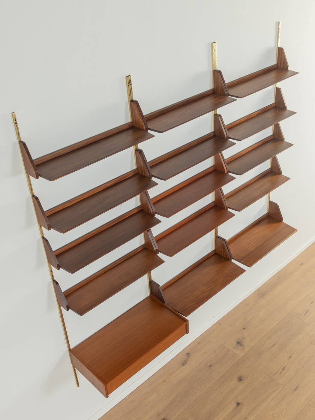 WKS-192 Wall shelf, WK Möbel