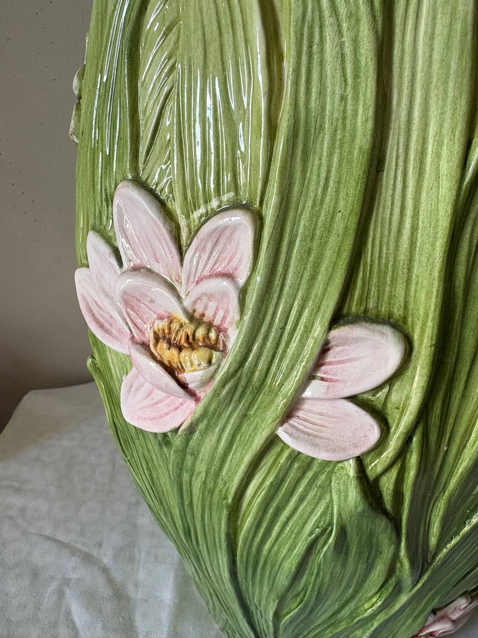 Vase en barbotine maison Chaumette
