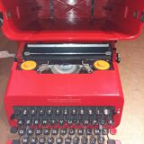 Typewriter valentine Ettore Sottsass Olivetti made in Barcelona