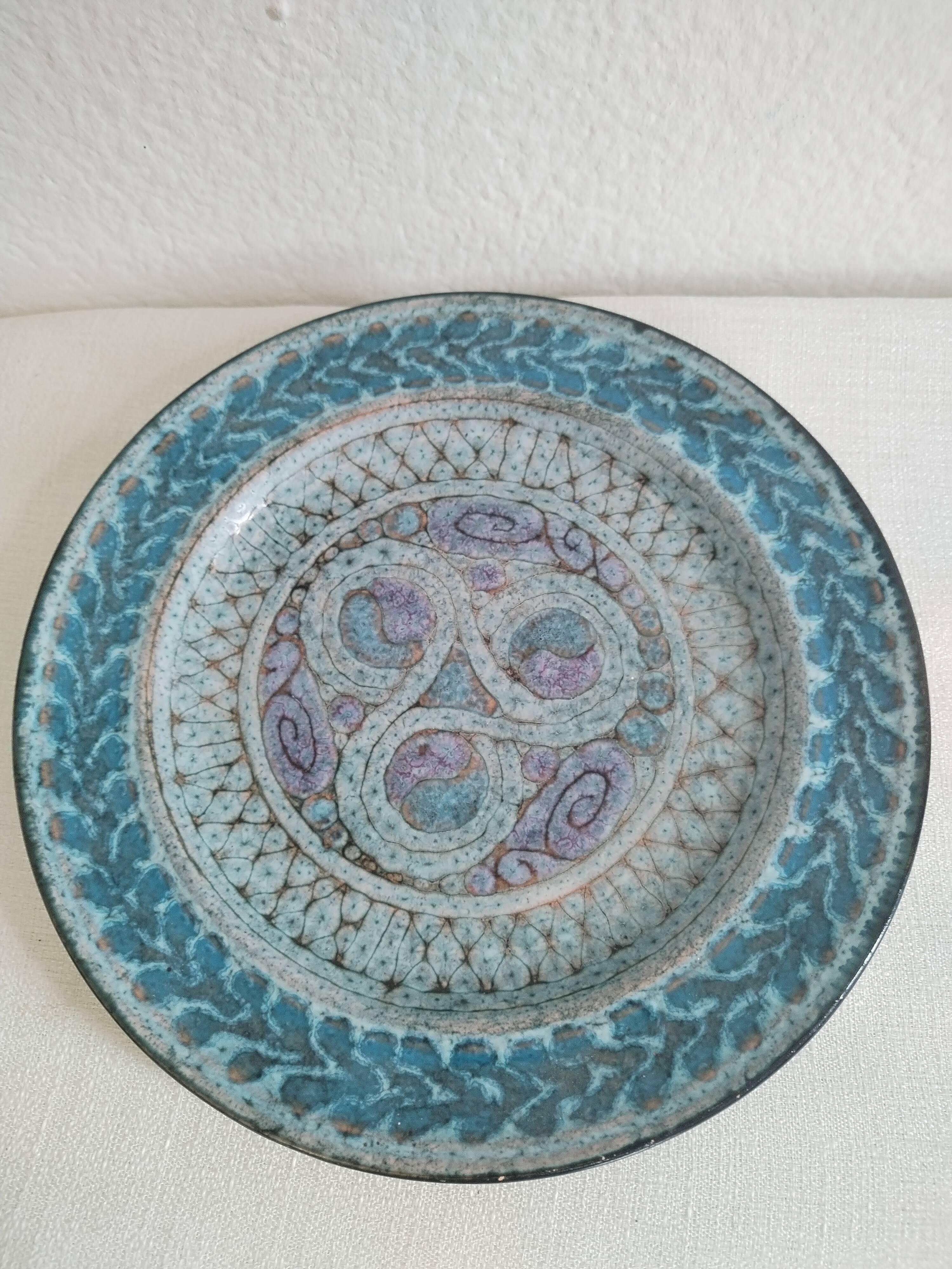 Ceramic plate Robert Le Hénaff - Breton triskell - 1986