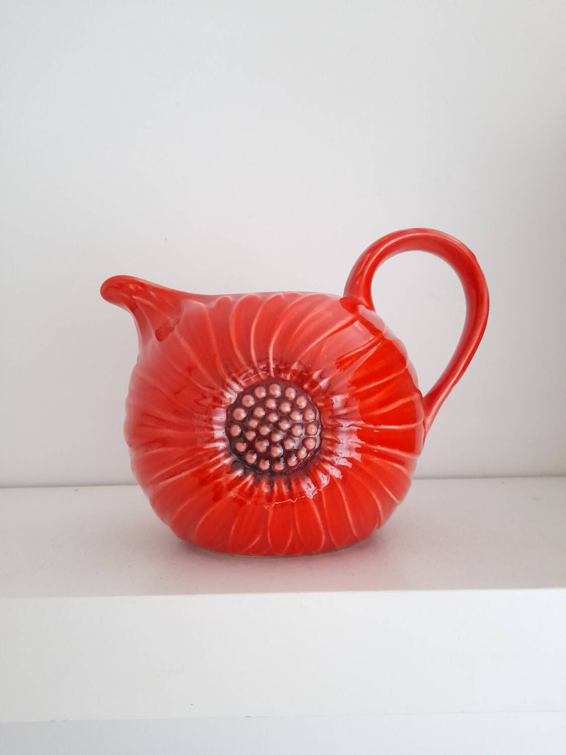 Dahlia flower carafe in slip