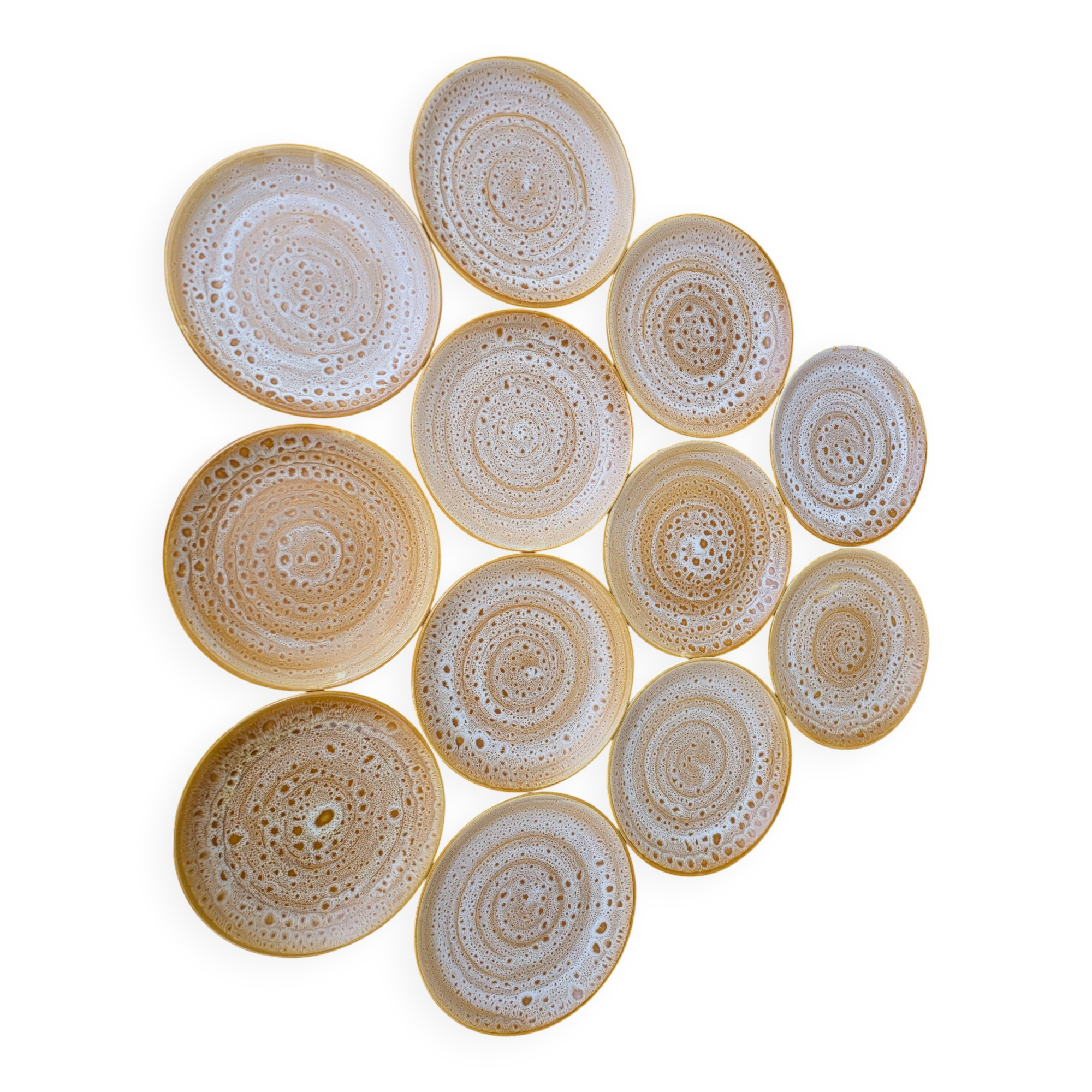 Set of 12 flat plates in stoneware Niderviller model Fauve from the 1960s.