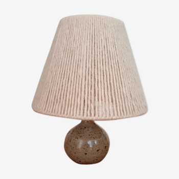 Lampe en grès et abat jour en corde vintage