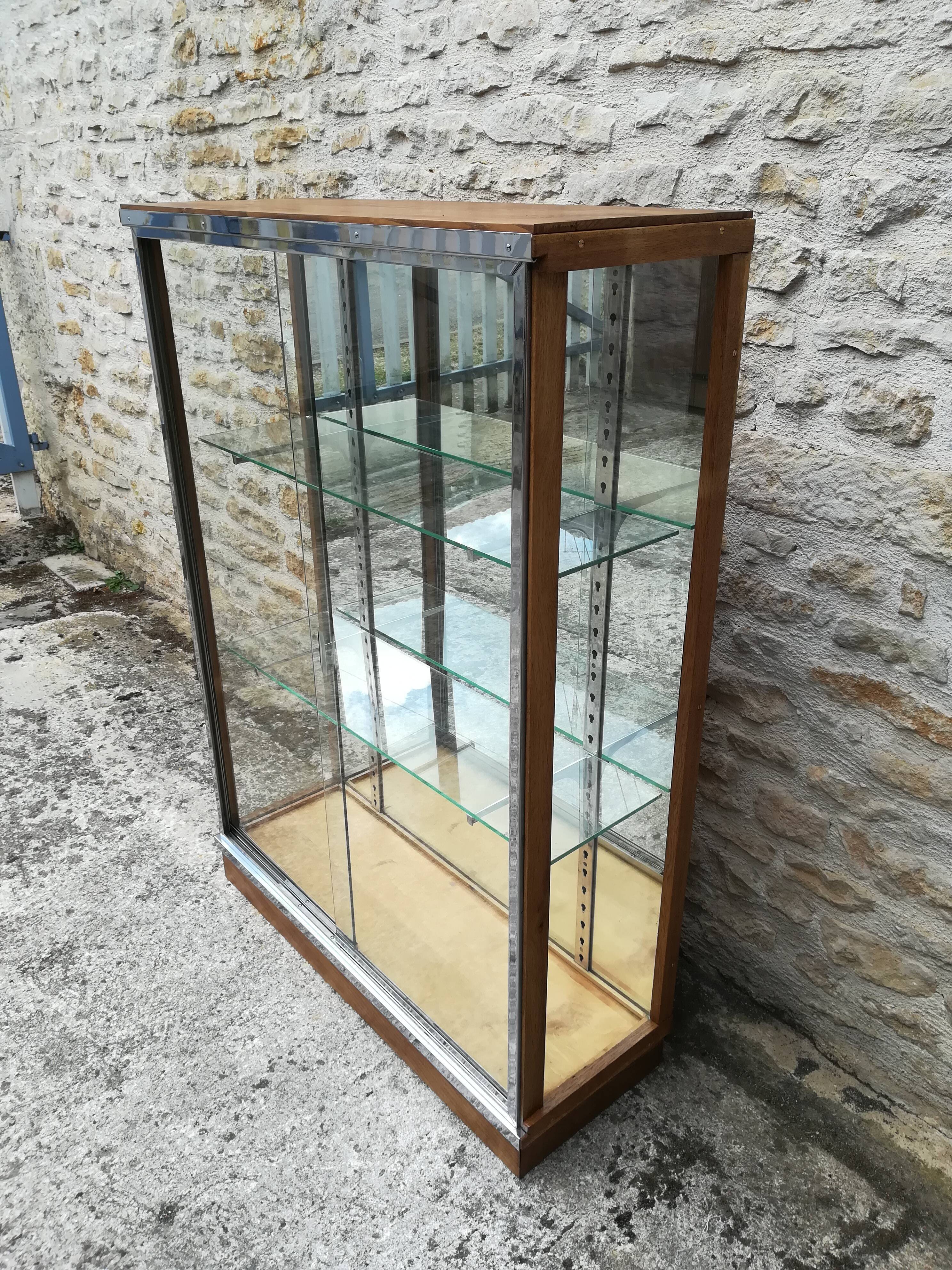 Chrome and wood metal showcase