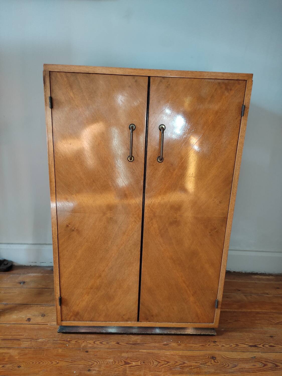 Vintage vinyl record cabinet/sideboard
