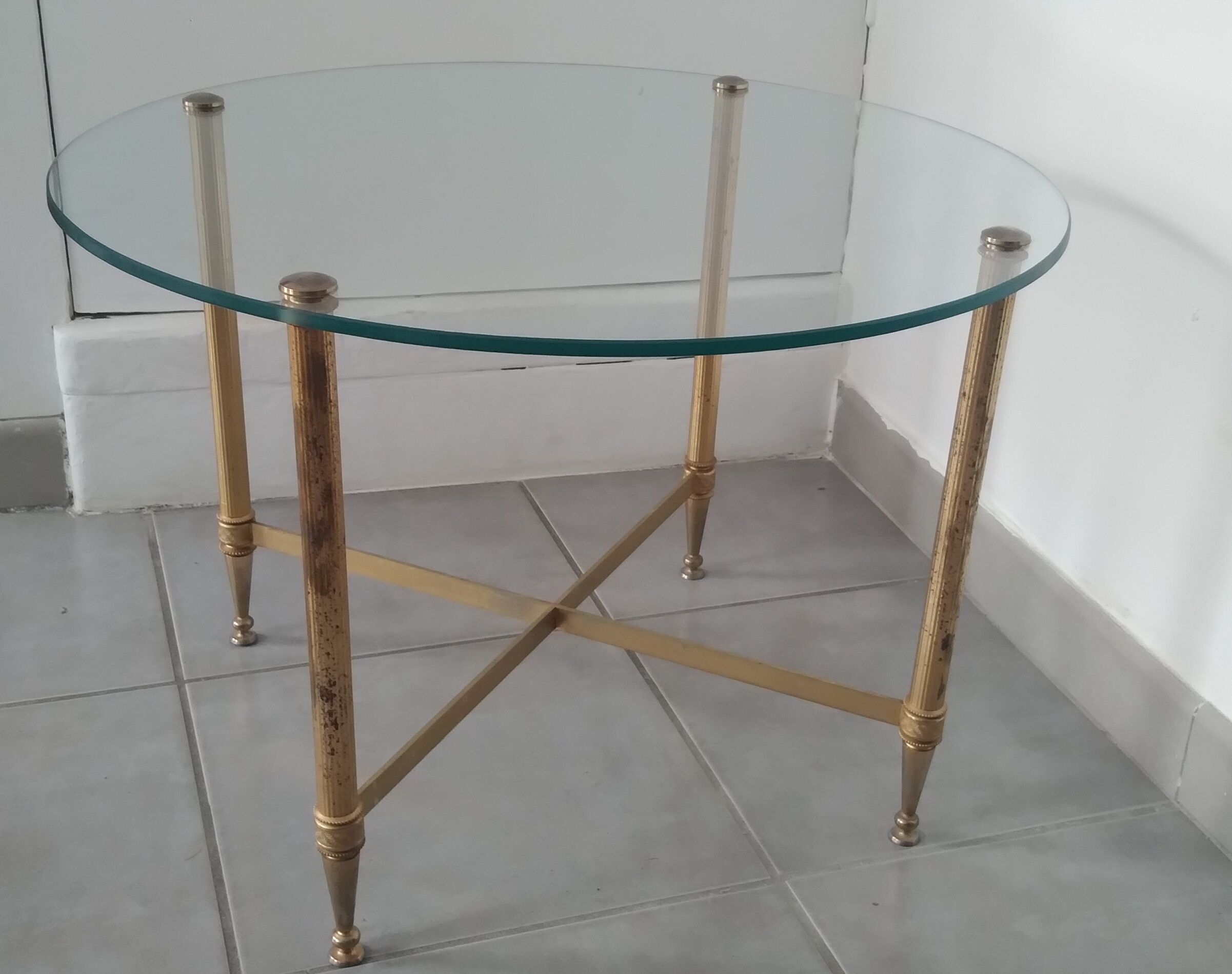 Table basse verre et métal doré