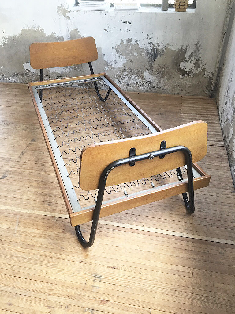 Lit par Jacques Hitier, éditions Mobilor 1950