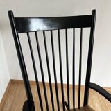 Fauteuil à bascule J16 Mobler Hans Wegner