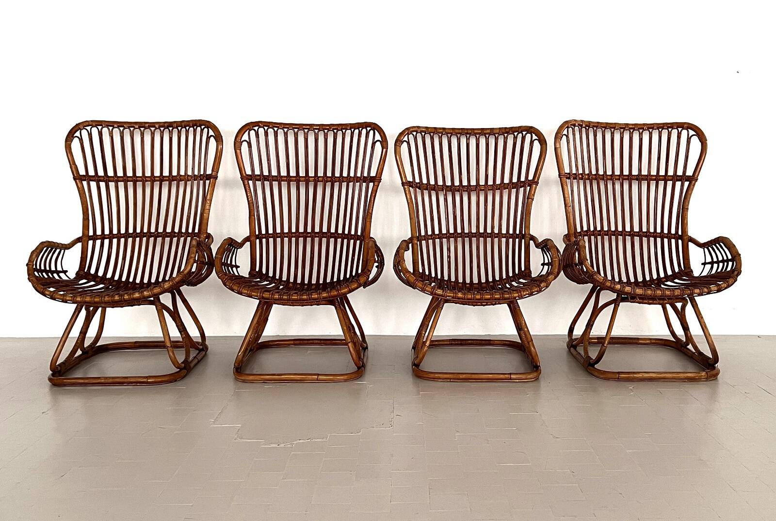 Fauteuils en bambou de designer italien du milieu du siècle, ensemble de 4 pièces.