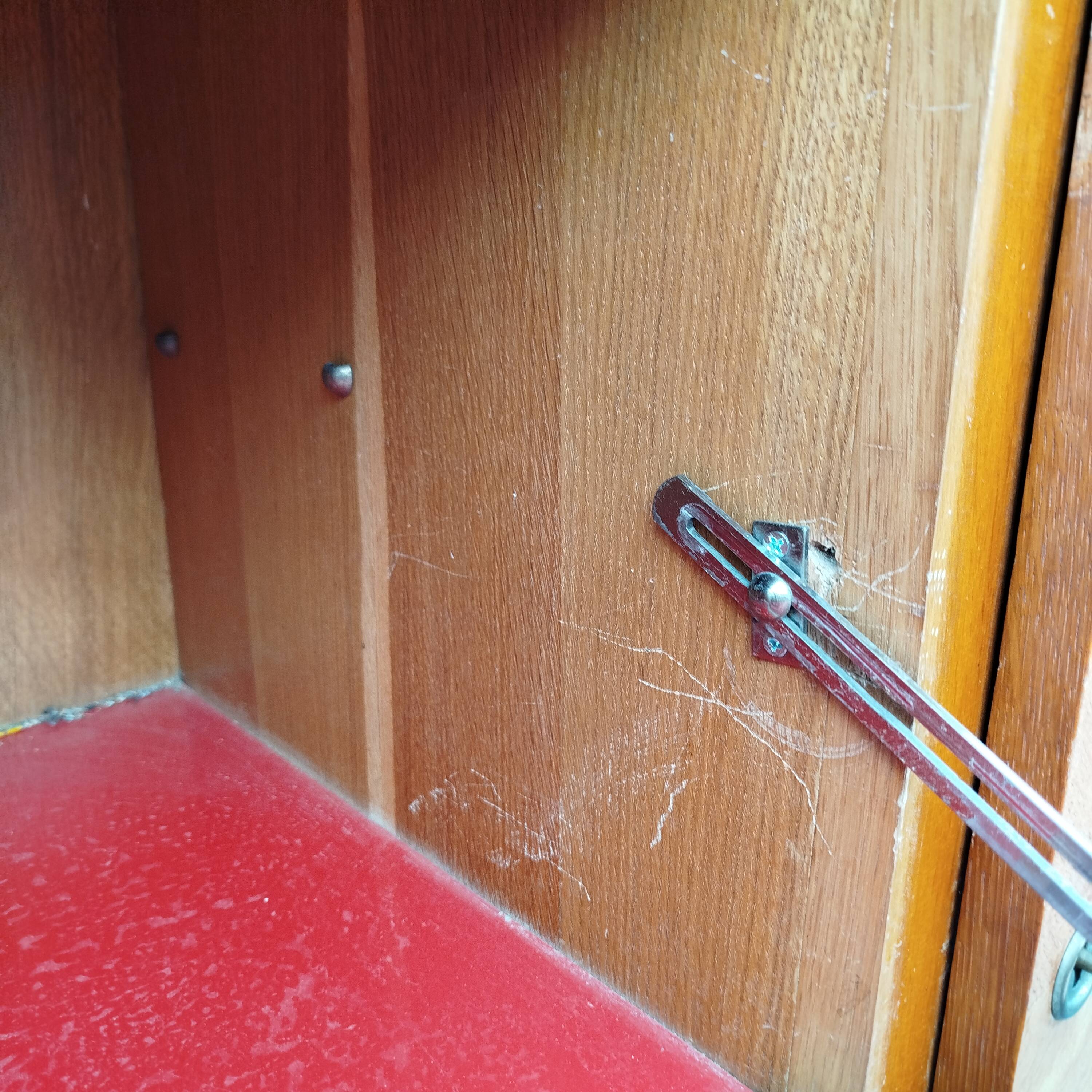 Sideboard with fin sides / compass feet from the 50s/60s
