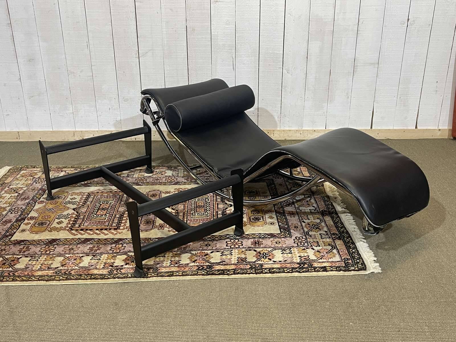 Chaise longue in the style of the LC4 by Le Corbusier - modern work