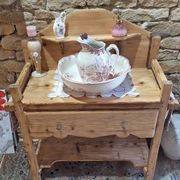 Table de toilette
