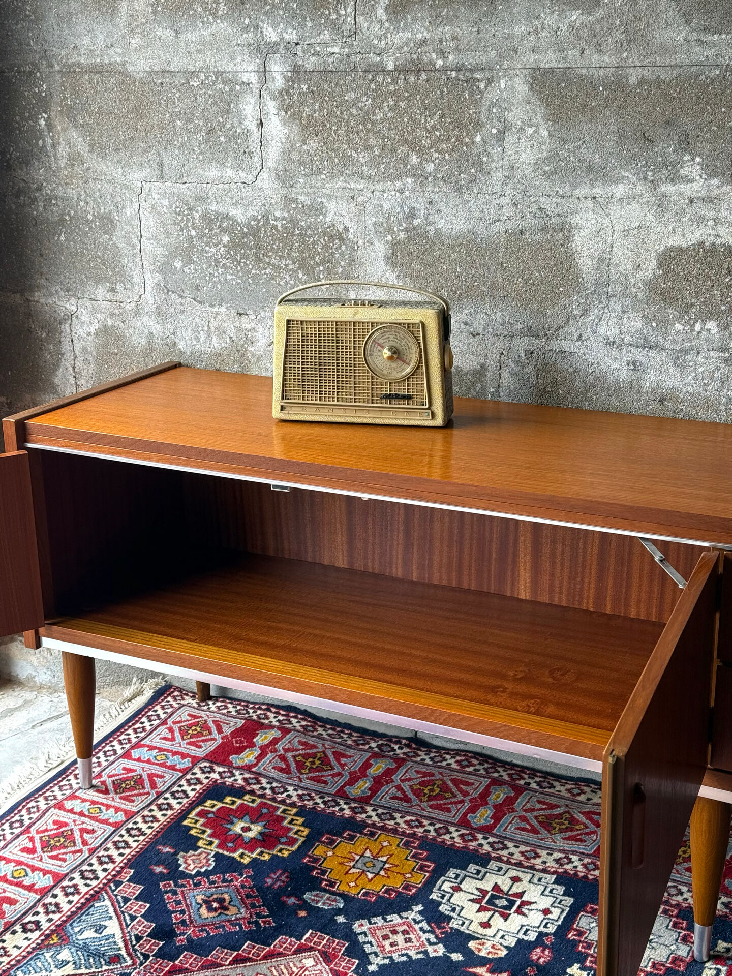 Scandinavian low sideboard in teak, 1960.