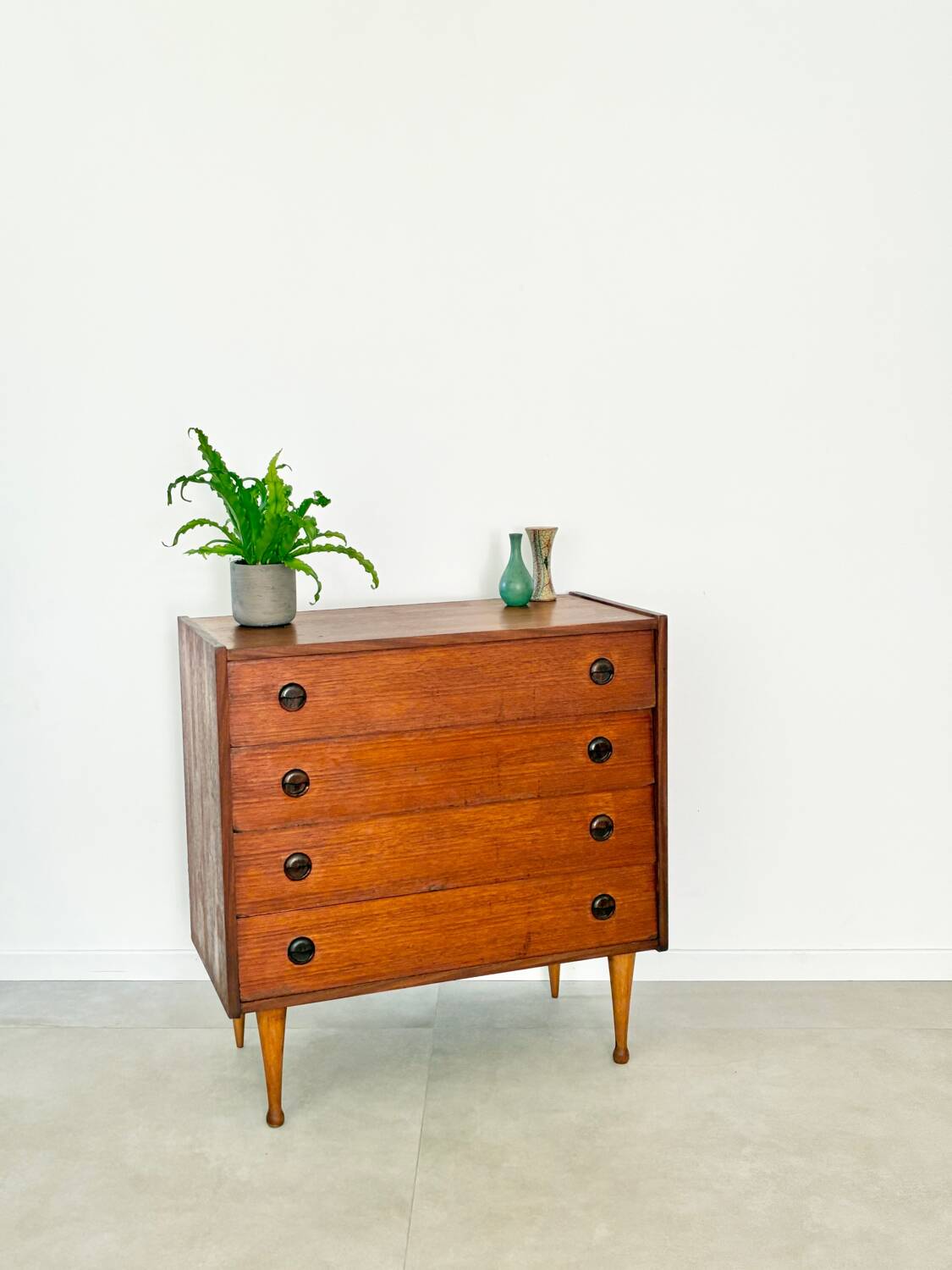 Commode vintage scandinave