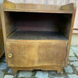 2 Art Deco bedside tables from the 1960s in walnut.
