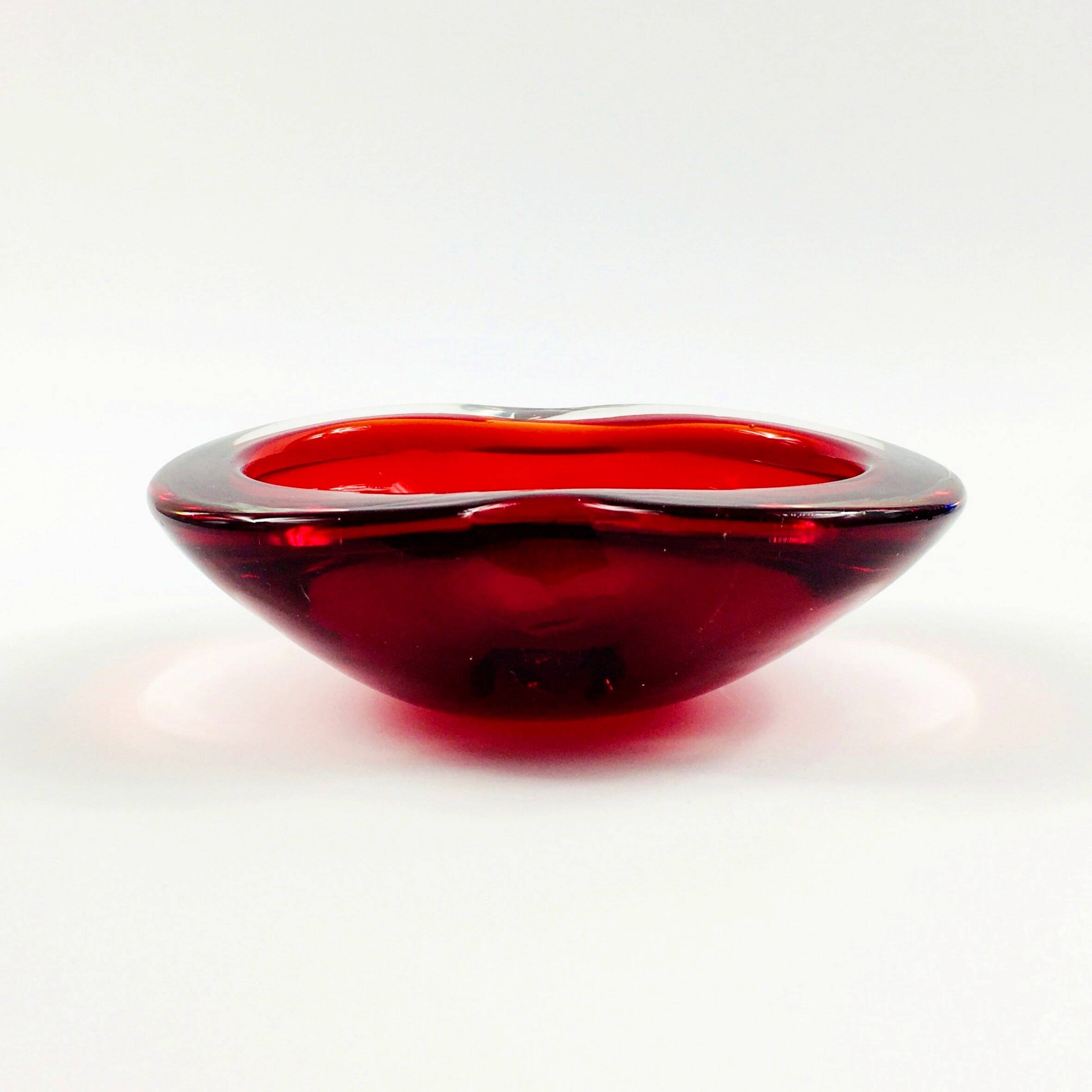 Large Sommerso Murano Glass Bowl or Vide Poche attributed to Flavio Poli, Italy, 1960s/1970s