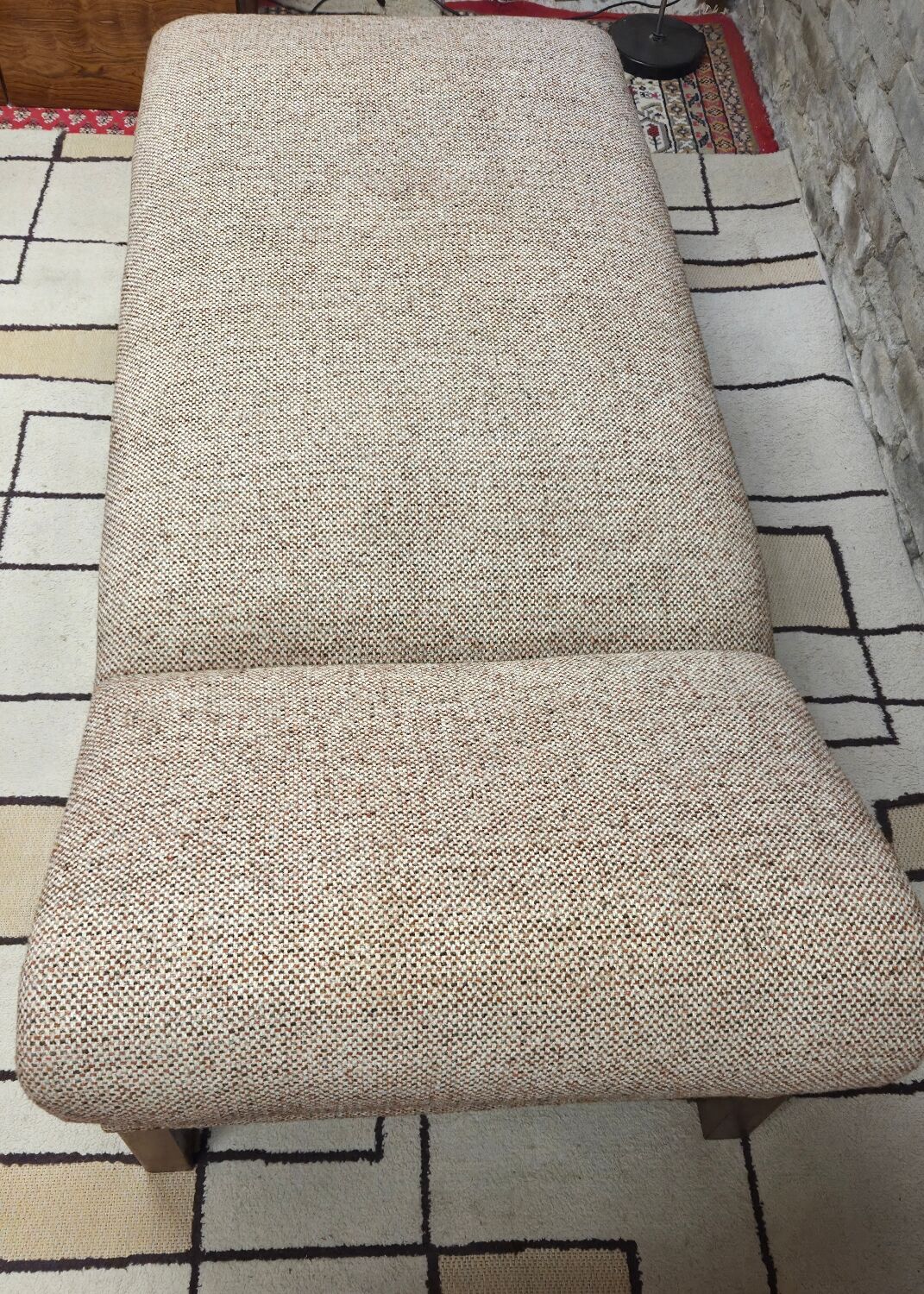 Daybed, vintage 1970s chaise longue with headrest.