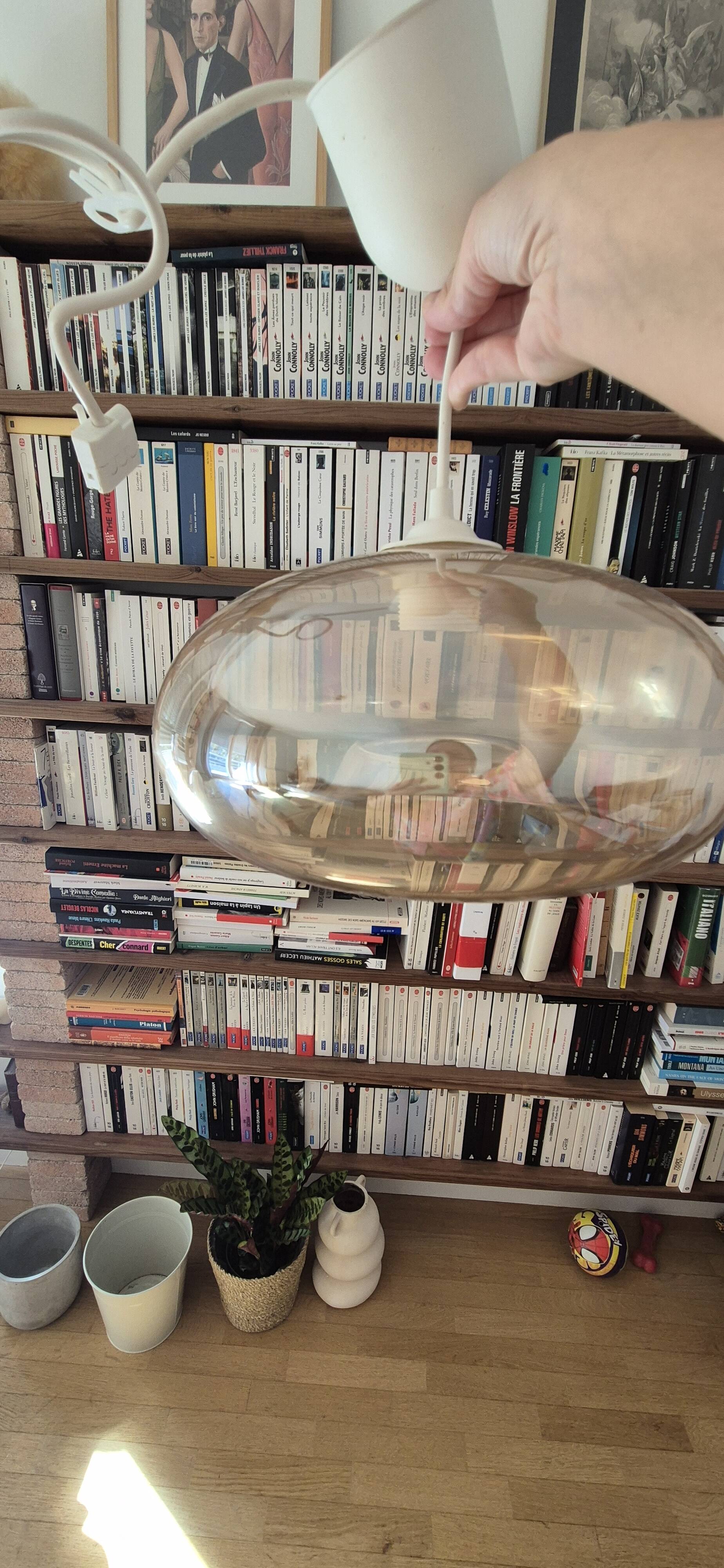 Suspension transparente beige