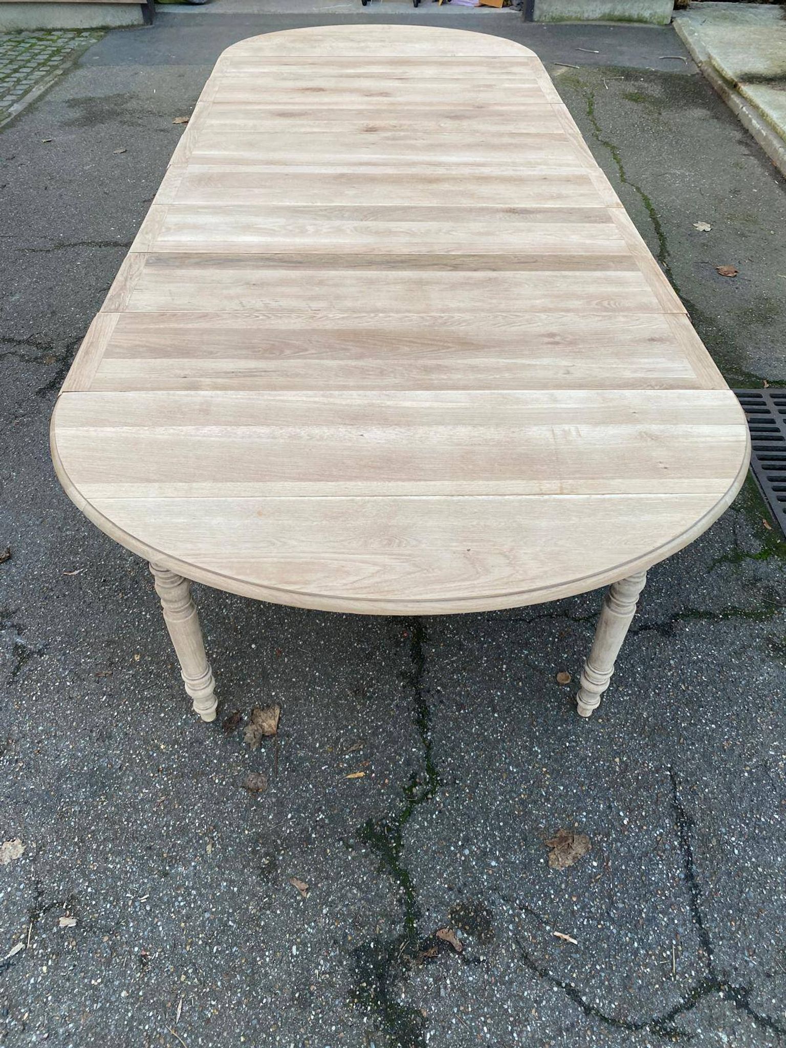 Louis Philippe extendable dining table with 8 extensions, solid oak, 19th century, 350
