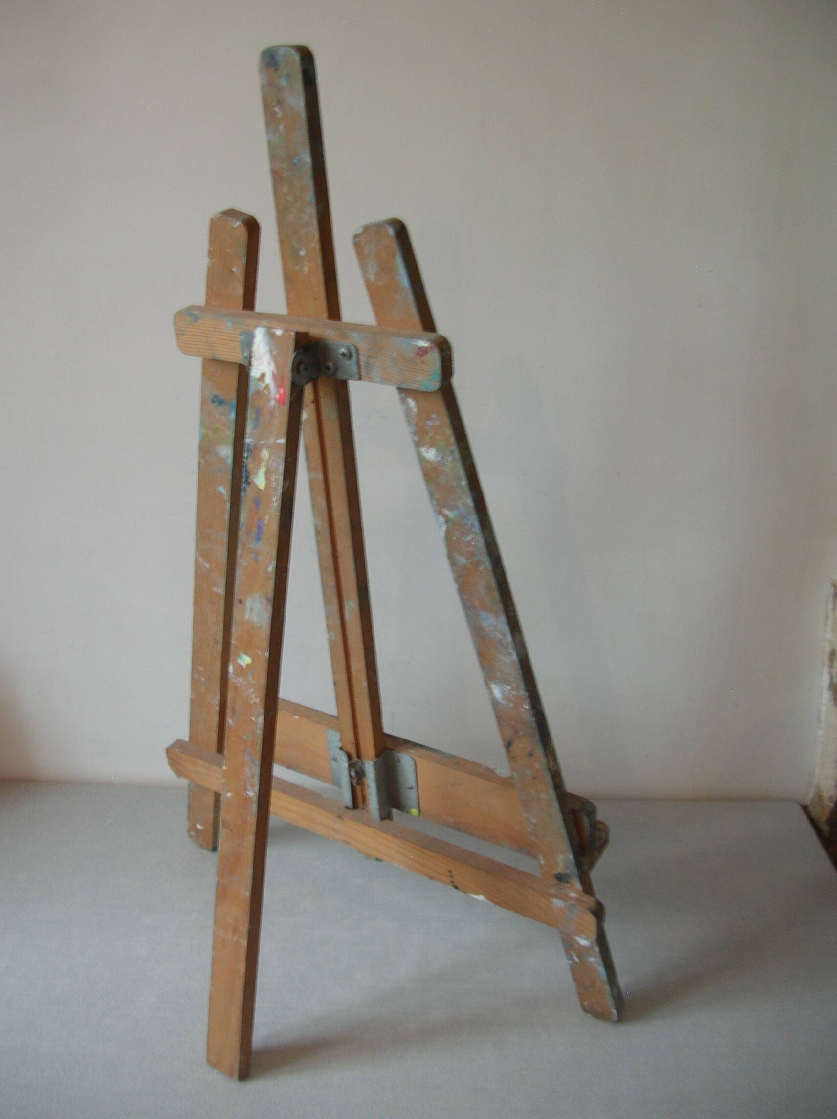 Old artist painter easel painting board holder wooden canvas 66 cm