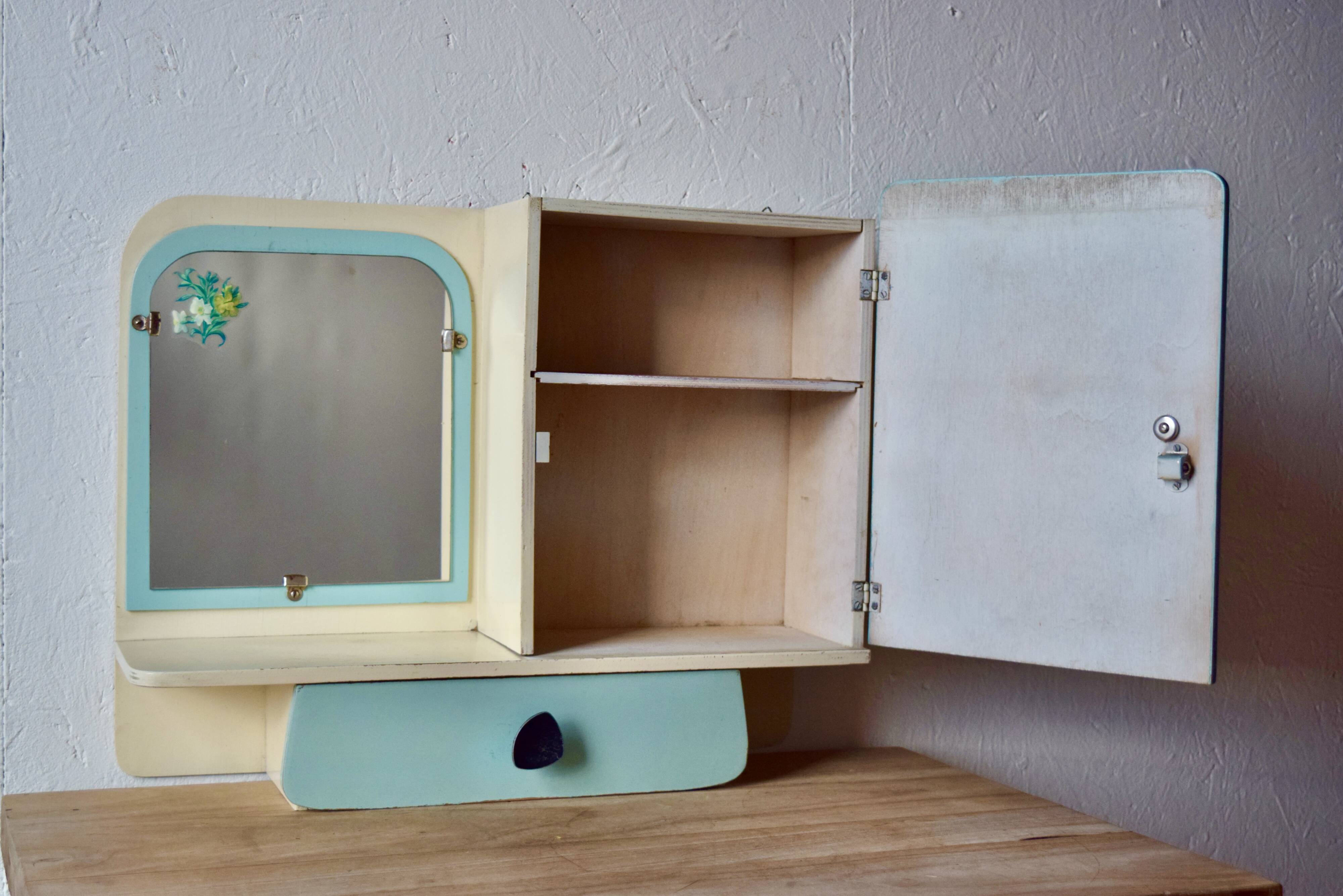 Old medicine cabinet - 1950