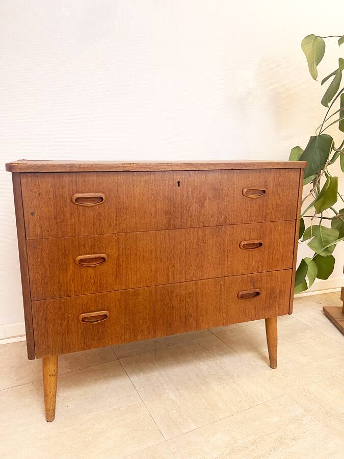 Small vintage Scandinavian chest of drawers in teak – 1960s