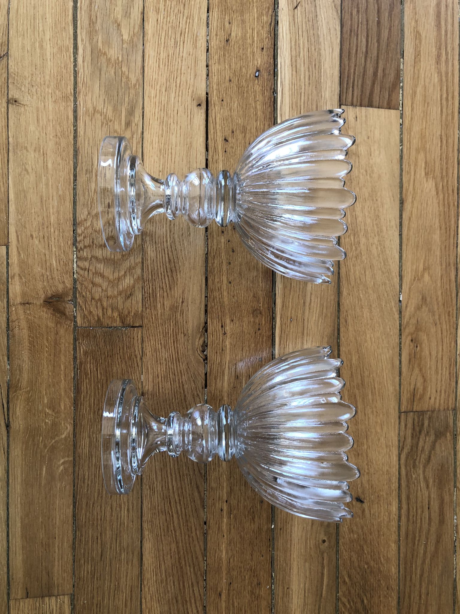 2 crystal cups