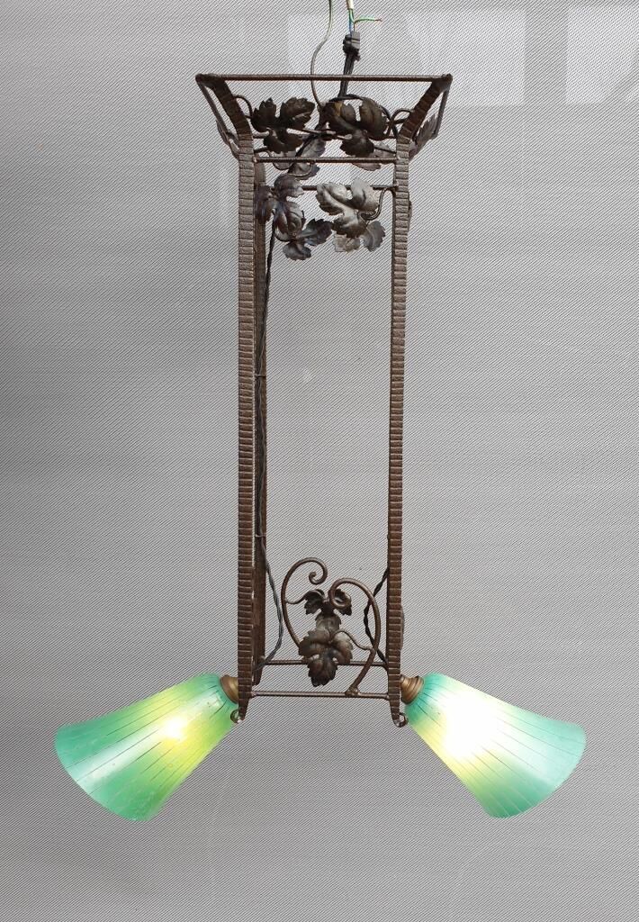 Art Deco chandelier 1930 in leafy wrought iron with 2 green tulip lights
