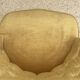 Paire de fauteuils crapaud vintage en velours jaune d’or