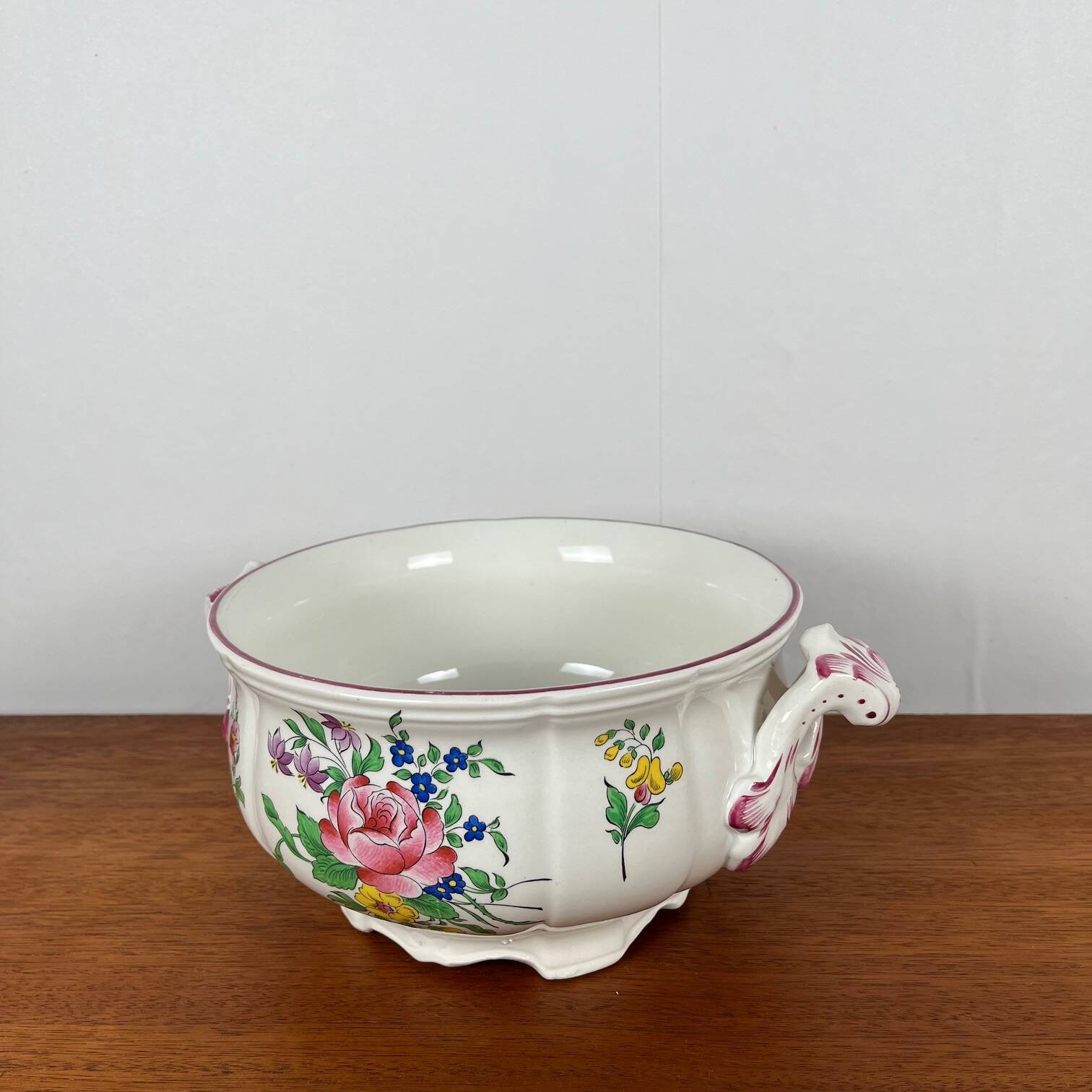 Serving dish/soup tureen with handle KG Lunéville, 1950, Réverbère model